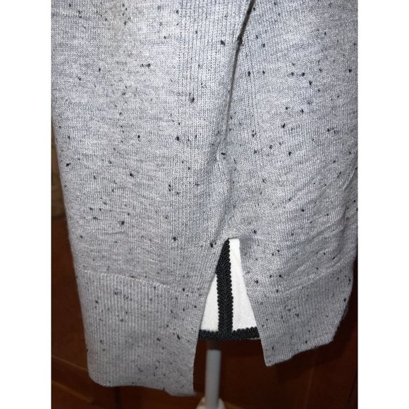 Loft Grey Speckled V Neck Tunic — Medium - Picture 8 of 13